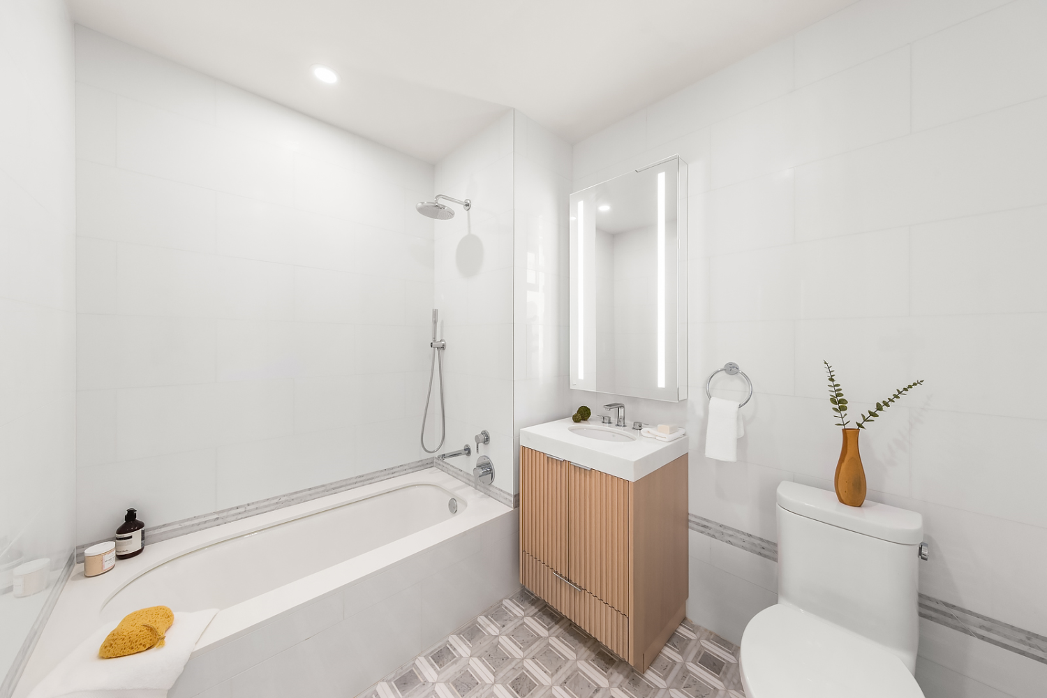 15 W 96TH Street, New York, NY 10025, 5 Bedrooms Bedrooms, 10 Rooms Rooms,5 BathroomsBathrooms,Residential,For Sale,Fifteen,96TH,RPLU-1032523015423