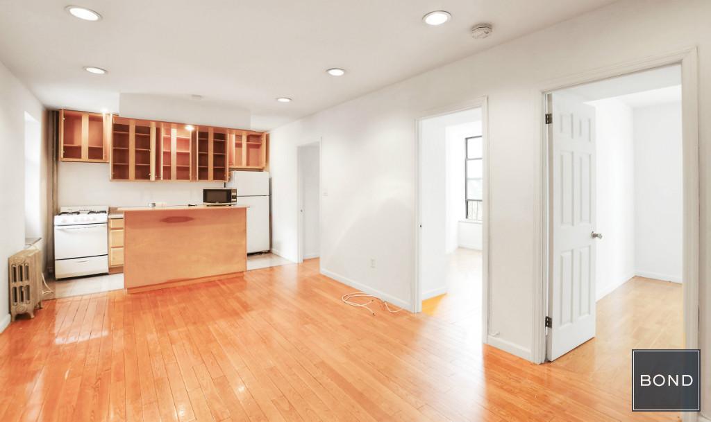 299 East 11th Street 3C, East Village, Downtown, NYC - 3 Bedrooms  
1 Bathrooms  
5 Rooms - 