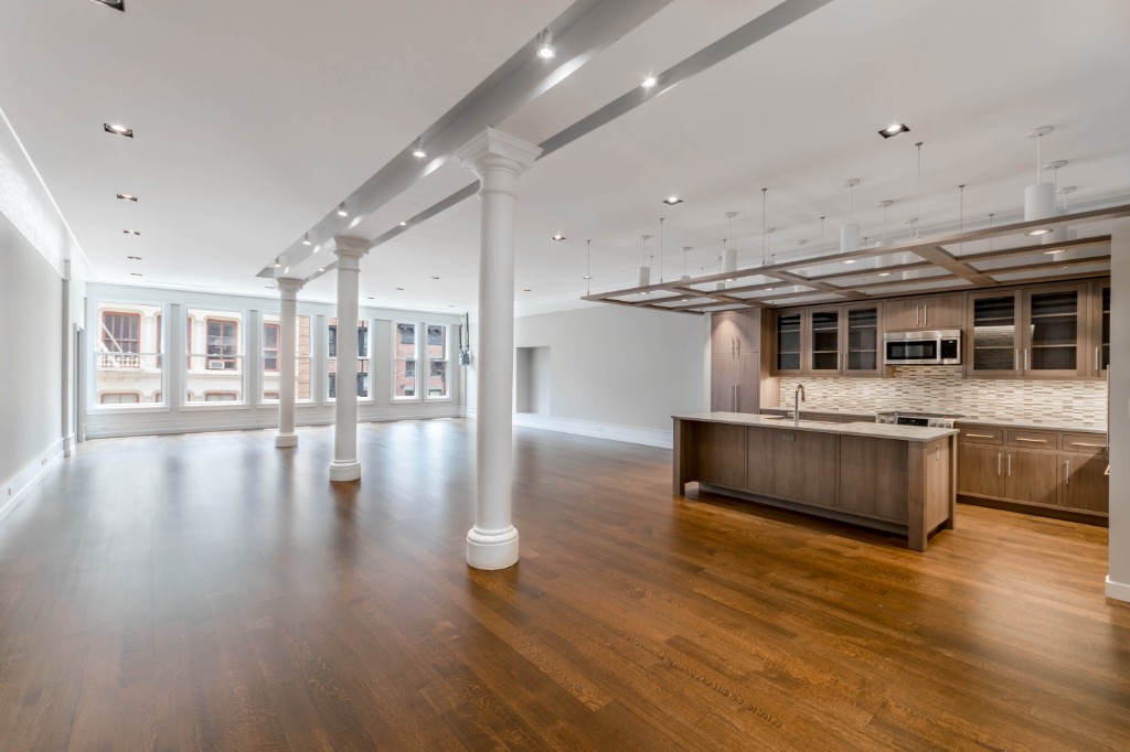 492 Broome Street 3, Soho, Downtown, NYC - 2 Bedrooms  
2 Bathrooms  
7 Rooms - 