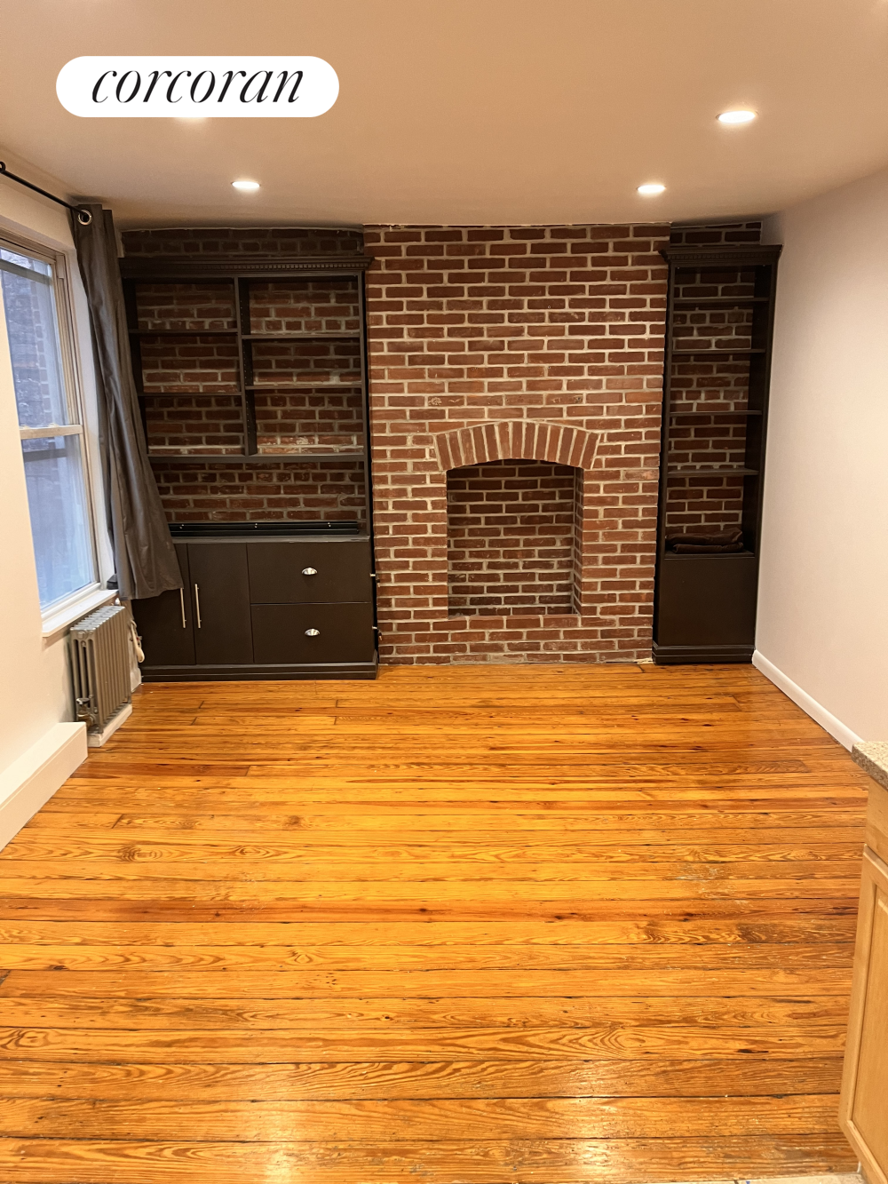 328 West 17th Street 3R, Chelsea, Downtown, NYC - 1 Bedrooms  
1 Bathrooms  
3 Rooms - 