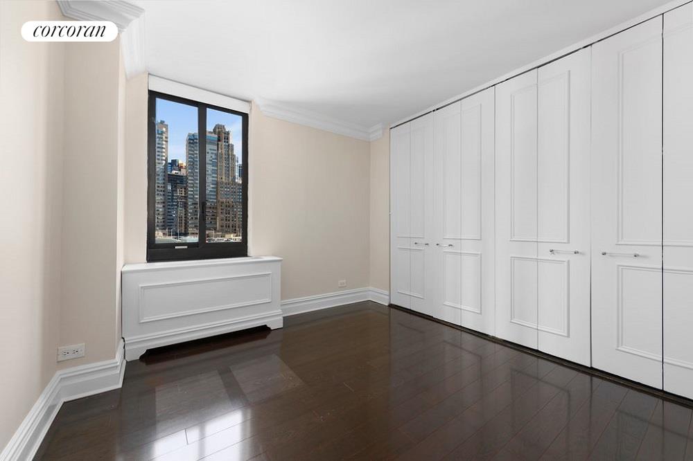 200 Rector Place 10H, Battery Park City, Downtown, NYC - 2 Bedrooms  
2 Bathrooms  
4 Rooms - 