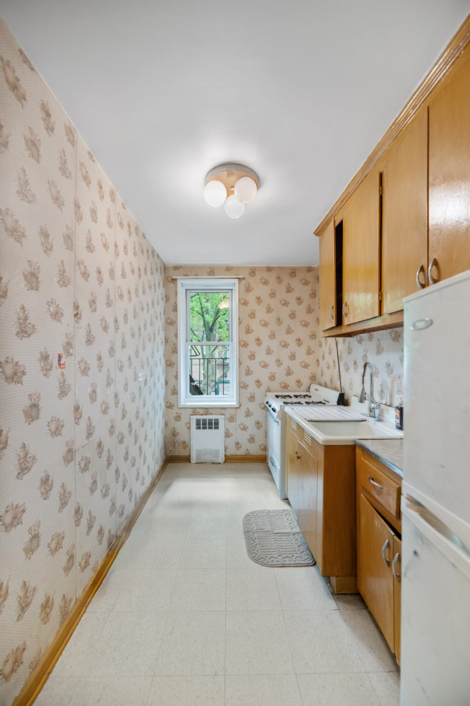 35-38 75TH Street, New York, NY 11372, 1 Bedroom Bedrooms, 3 Rooms Rooms,1 BathroomBathrooms,Residential,For Sale,75TH,RPLU-217123018395