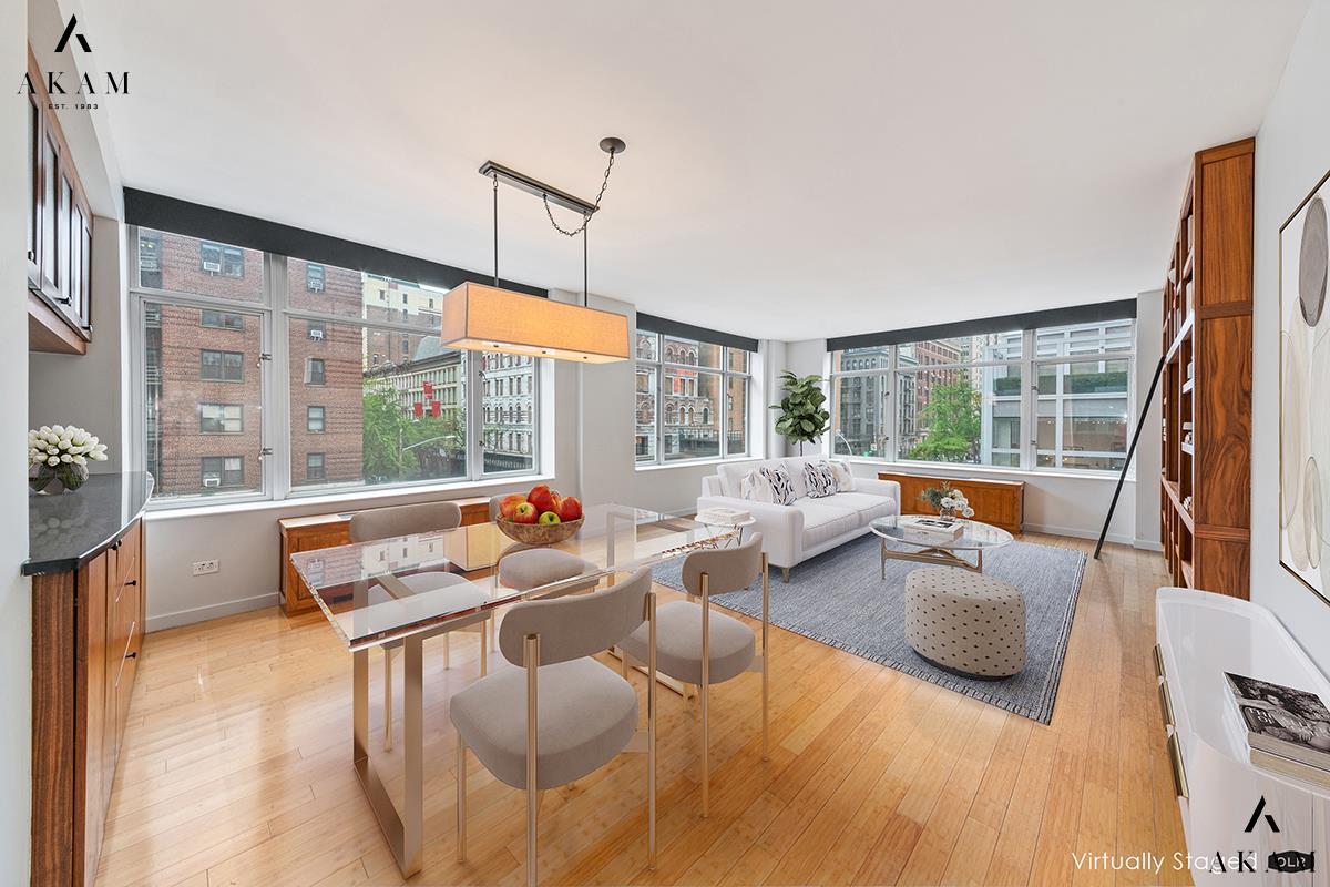 201 West 17th Street 3-B, Chelsea, Downtown, NYC - 3 Bedrooms  
2.5 Bathrooms  
5 Rooms - 