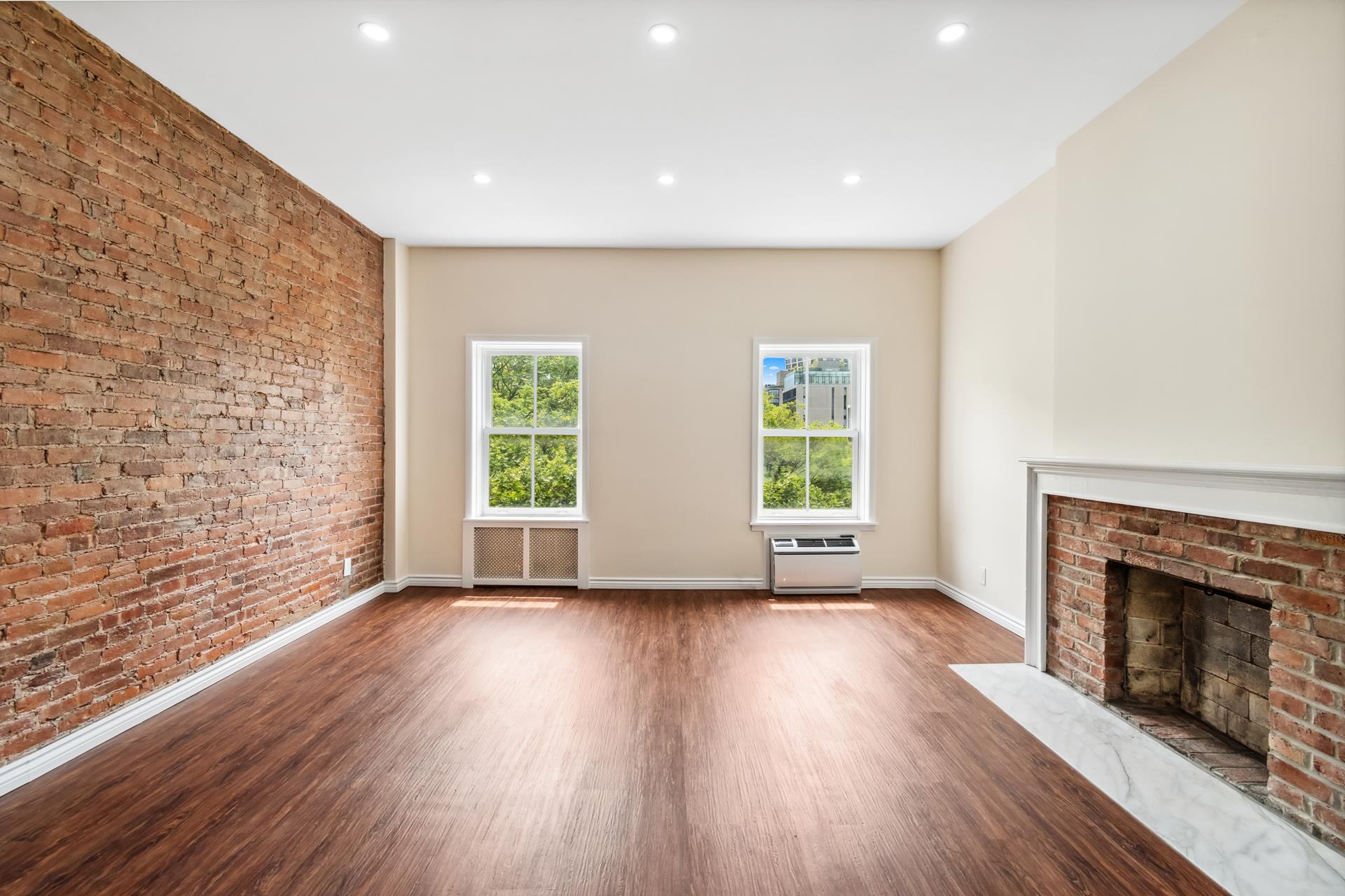 489 West 22nd Street 3, Chelsea, Downtown, NYC - 1 Bedrooms  
1 Bathrooms  
3 Rooms - 