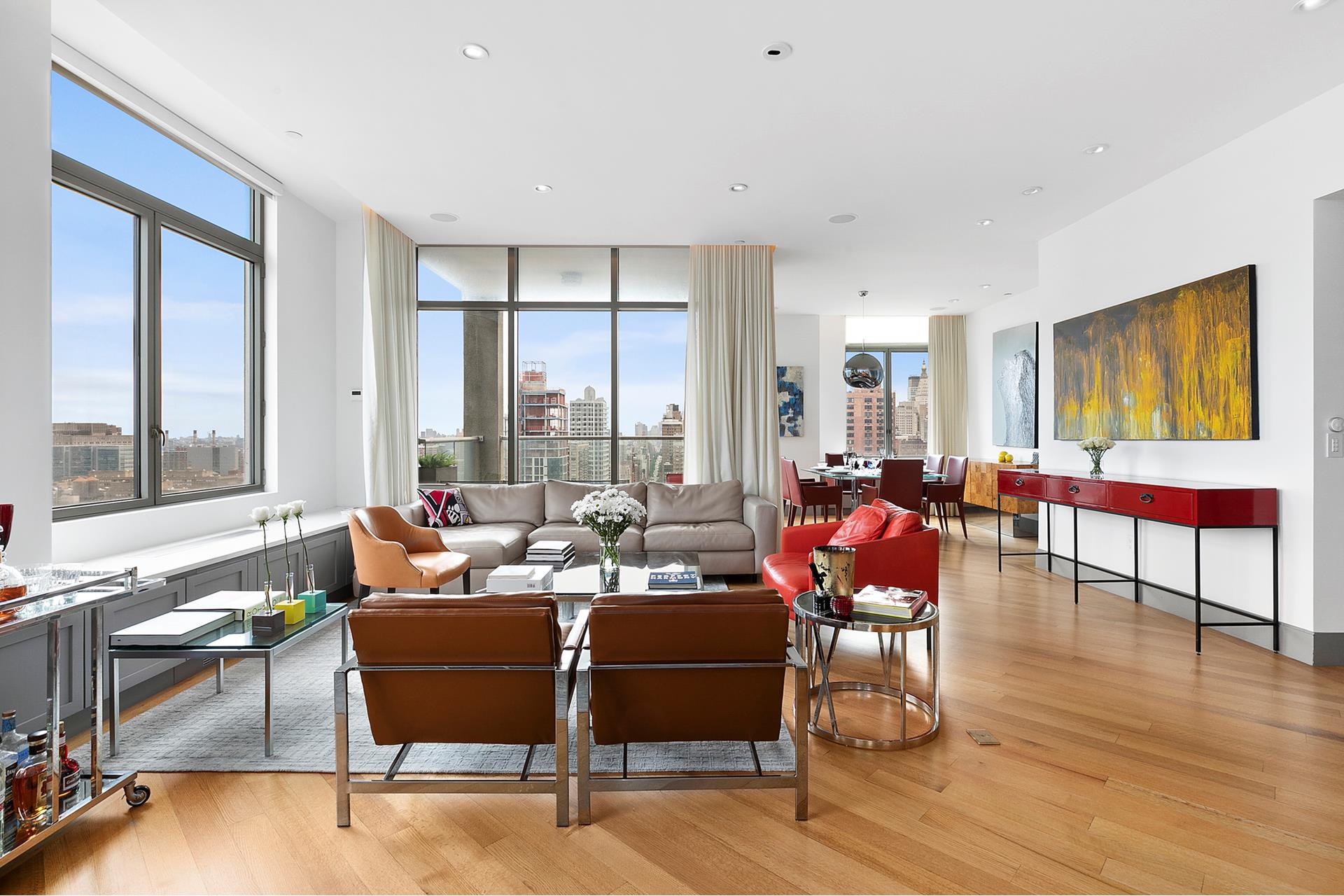 556 3rd Avenue Phd, Murray Hill, Midtown East, NYC - 4 Bedrooms  
4.5 Bathrooms  
8 Rooms - 