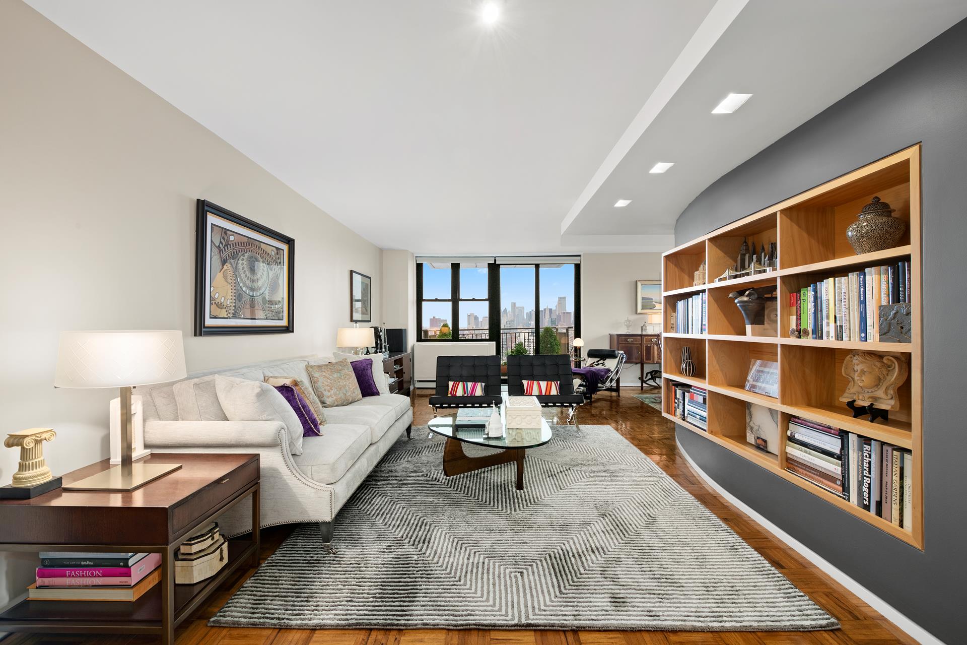 201 East 17th Street 29C, Gramercy Park, Downtown, NYC - 2 Bedrooms  
1.5 Bathrooms  
4 Rooms - 