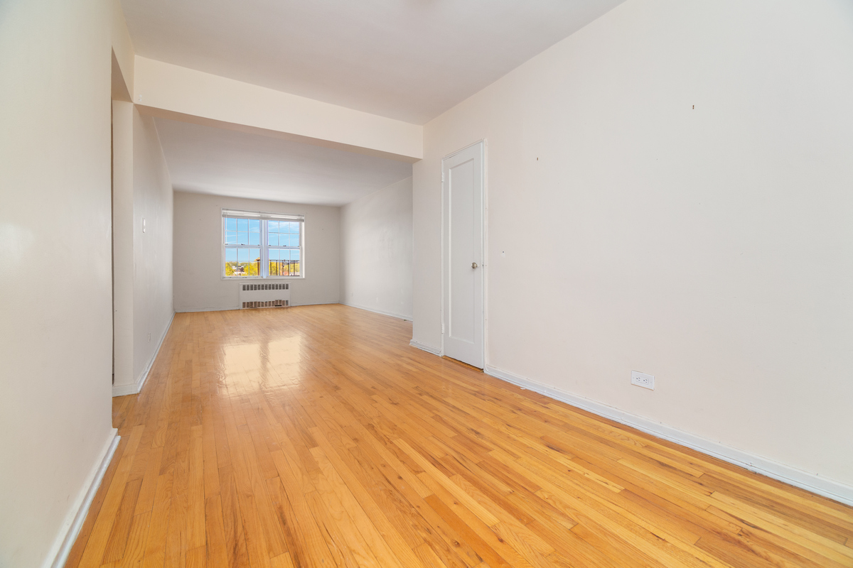 85-04 63rd Drive, New York, NY 11374, 1 Bedroom Bedrooms, 3 Rooms Rooms,1 BathroomBathrooms,Residential,For Sale,85-04 63 Drive,63rd,RPLU-217123018932