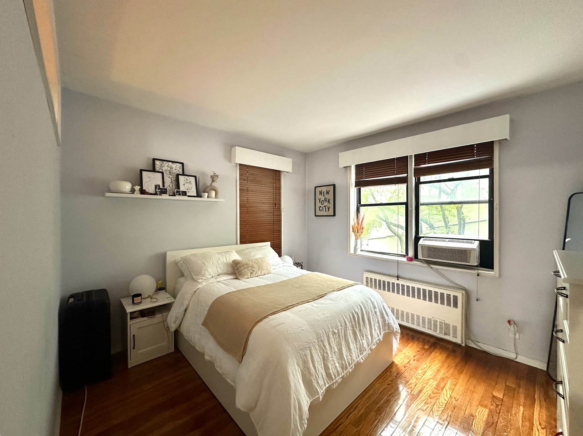 350 East 30th Street 3-W, Kips Bay, Midtown East, NYC - 2 Bedrooms  
1 Bathrooms  
4 Rooms - 