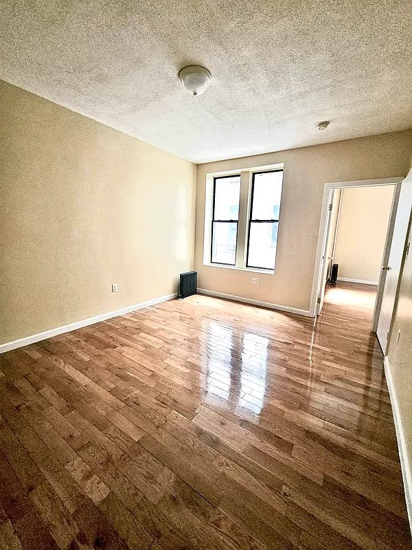 501 West 169th Street 2E, Inwood And Washington Heights, Upper Manhattan, NYC - 2 Bedrooms  
1 Bathrooms  
4 Rooms - 