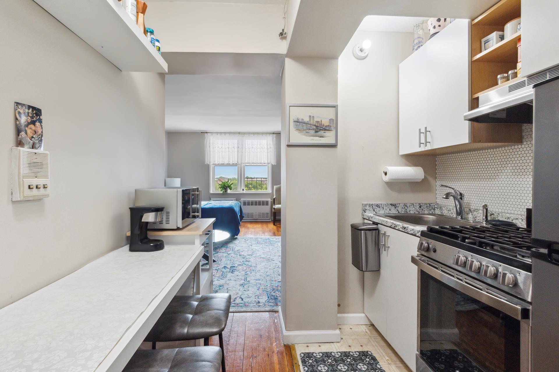 50-22 40TH Street, New York, NY 11104, 1 Room Rooms,1 BathroomBathrooms,Residential,For Sale,40TH,RPLU-5123023677