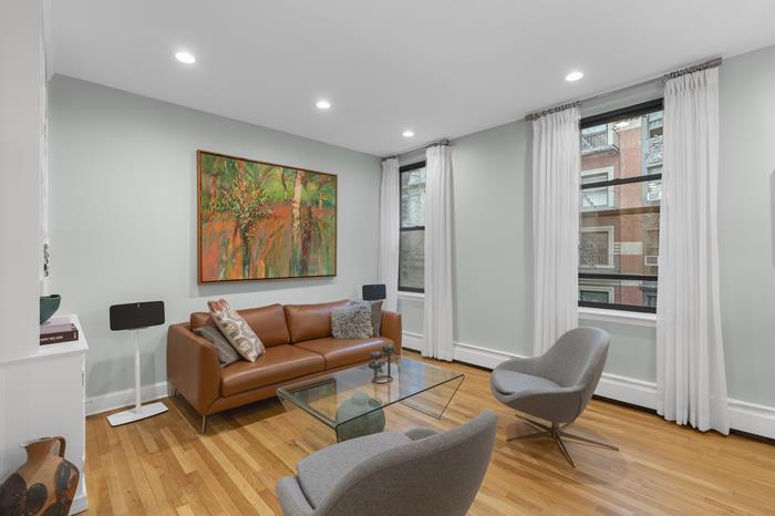 315 West 99th Street 3-A, Upper West Side, Upper West Side, NYC - 3 Bedrooms  
1.5 Bathrooms  
5 Rooms - 