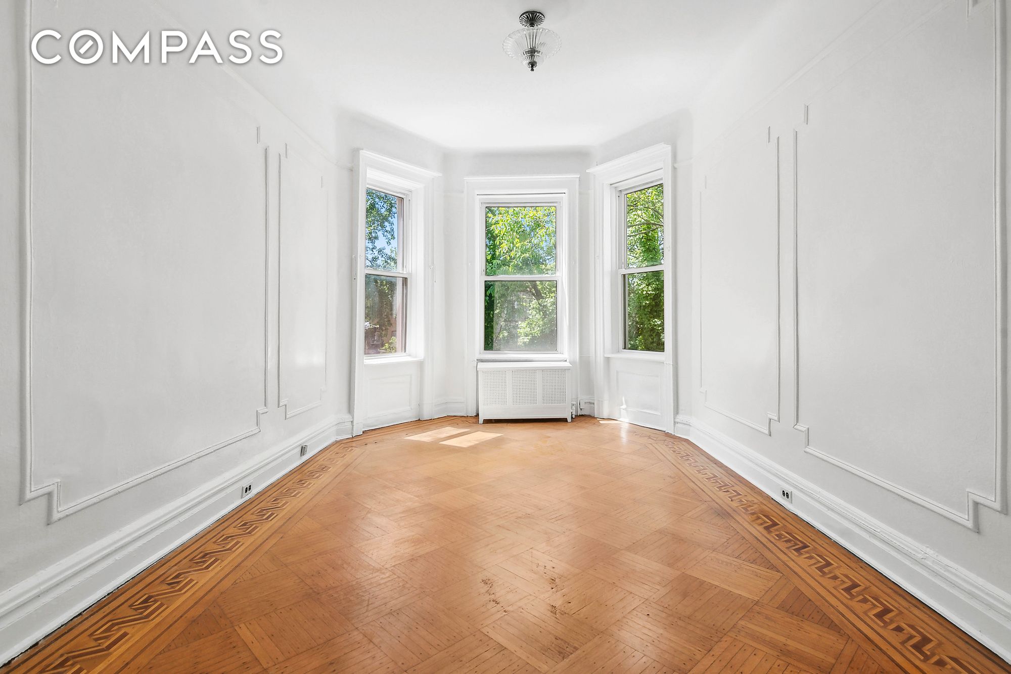 1098 Prospect Place 2, Crown Heights, Brooklyn, New York - 2 Bedrooms  
1 Bathrooms  
4 Rooms - 