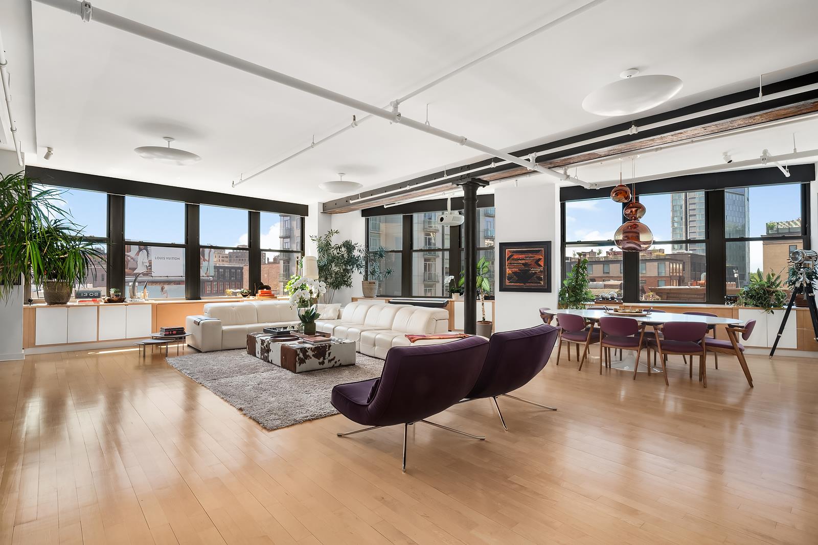 345 West 13th Street 5E, West Village, Downtown, NYC - 4 Bedrooms  
3 Bathrooms  
6 Rooms - 