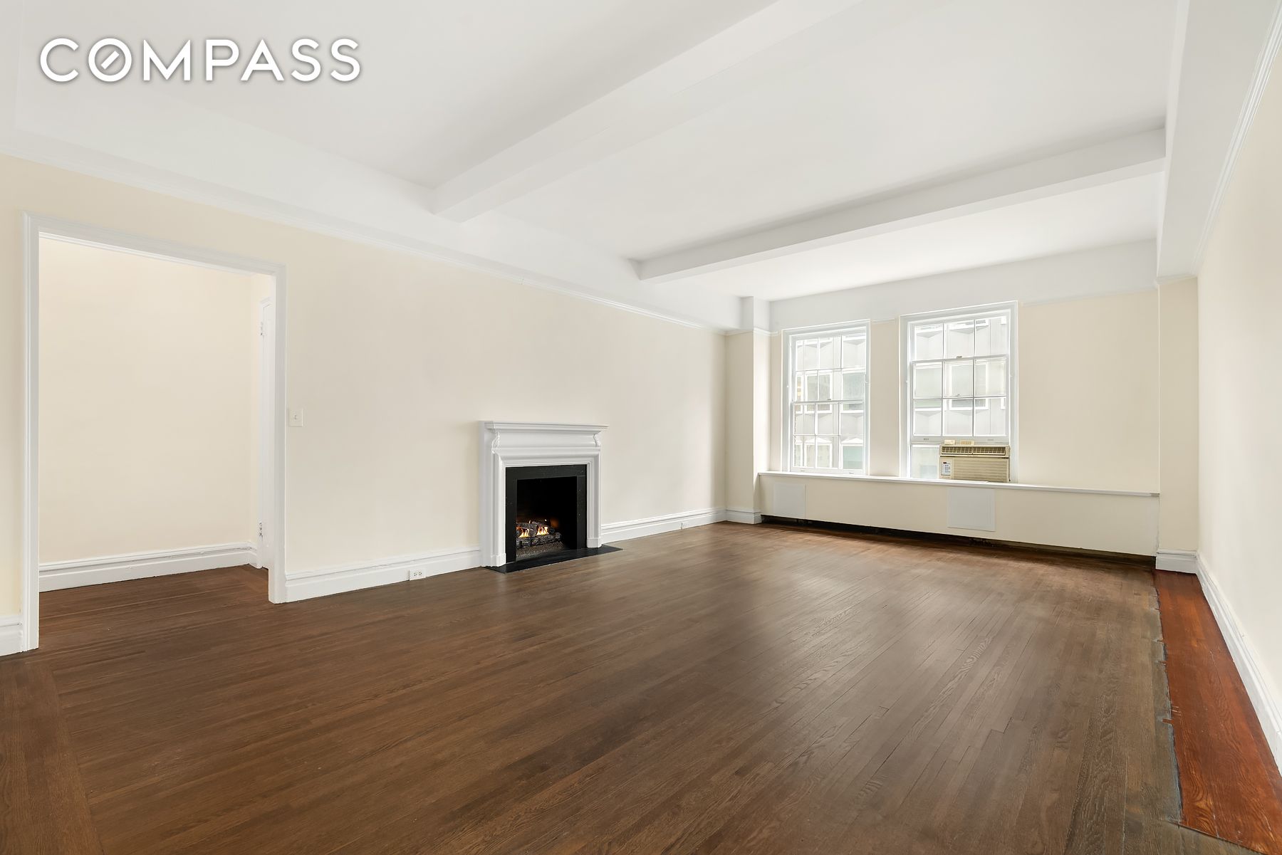 77 Park Avenue 10D, Murray Hill, Midtown East, NYC - 2 Bedrooms  
2 Bathrooms  
4 Rooms - 
