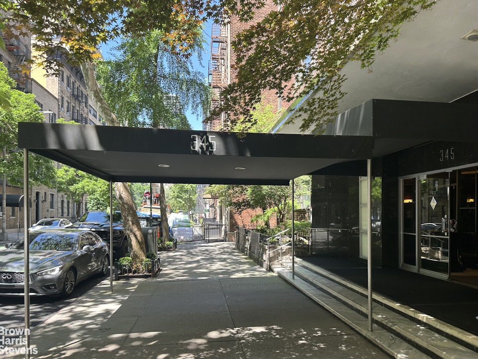 345 E 52ND Street, New York, NY 10022, 2 Rooms Rooms,1 BathroomBathrooms,Residential,For Sale,52ND,RPLU-21923028244