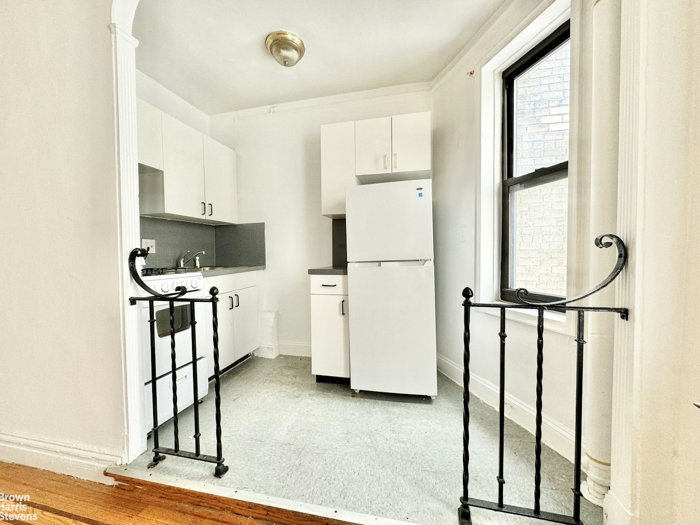 386 FT WASHINGTON Avenue, New York, NY 10033, 2 Rooms Rooms,1 BathroomBathrooms,Residential Lease,For Rent,FT WASHINGTON,RPLU-63223033524