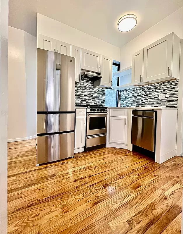 206 Rivington Street 4B, Lower East Side, Downtown, NYC - 2 Bedrooms  
1 Bathrooms  
3 Rooms - 