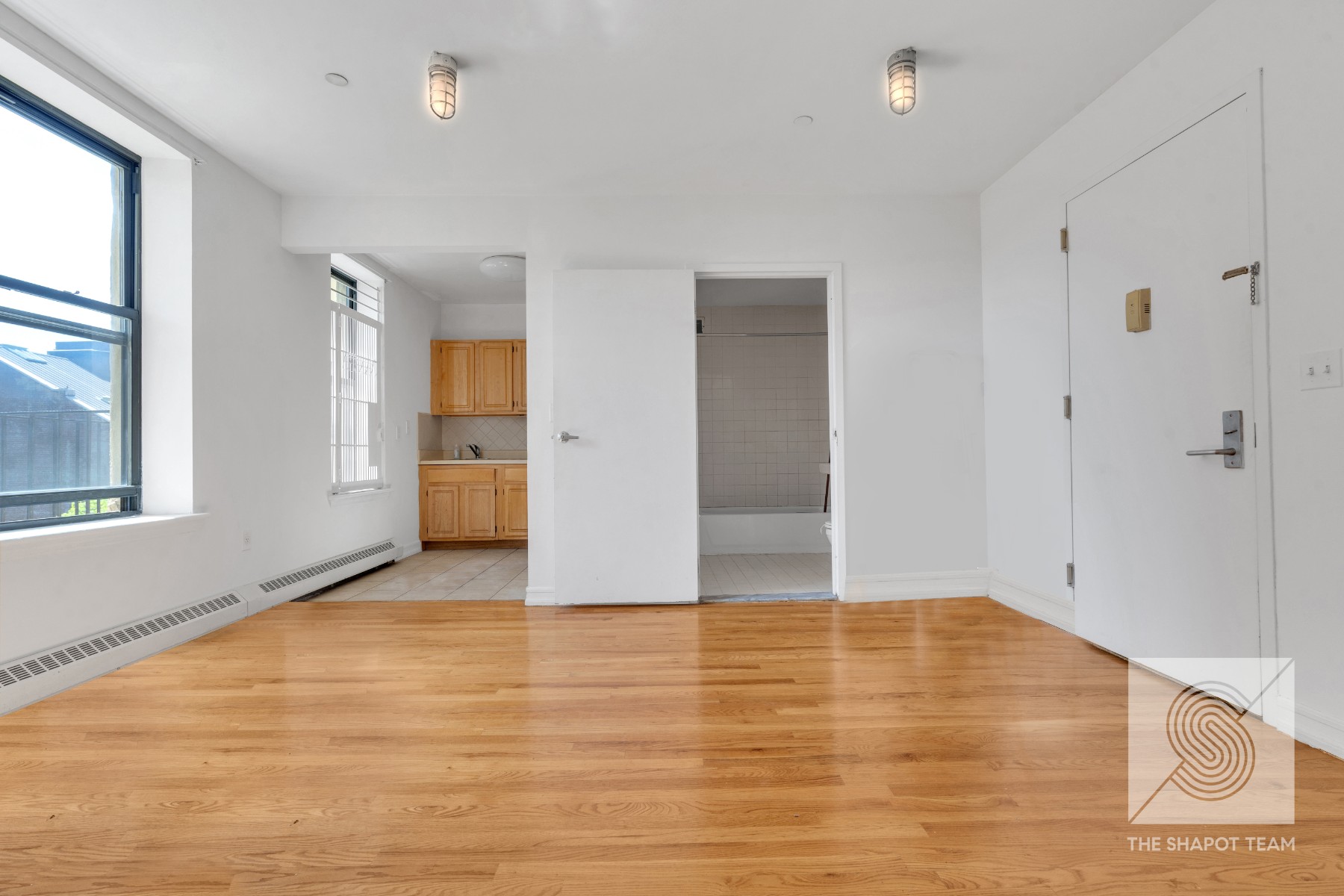 157 Broome Street, New York, NY 10002, 2 Rooms Rooms,1 BathroomBathrooms,Residential,For Sale,Broome,RLMX-100230