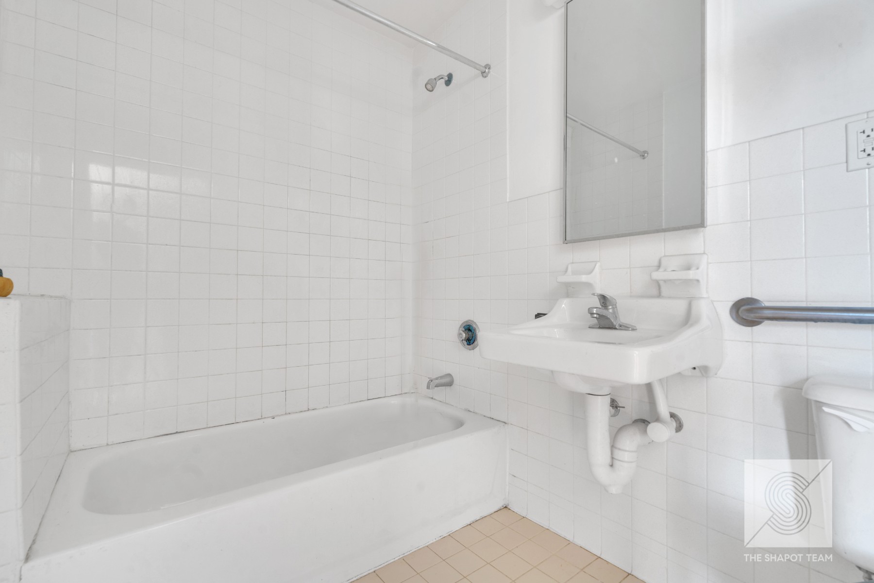 157 Broome Street, New York, NY 10002, 2 Rooms Rooms,1 BathroomBathrooms,Residential,For Sale,Broome,RLMX-100230