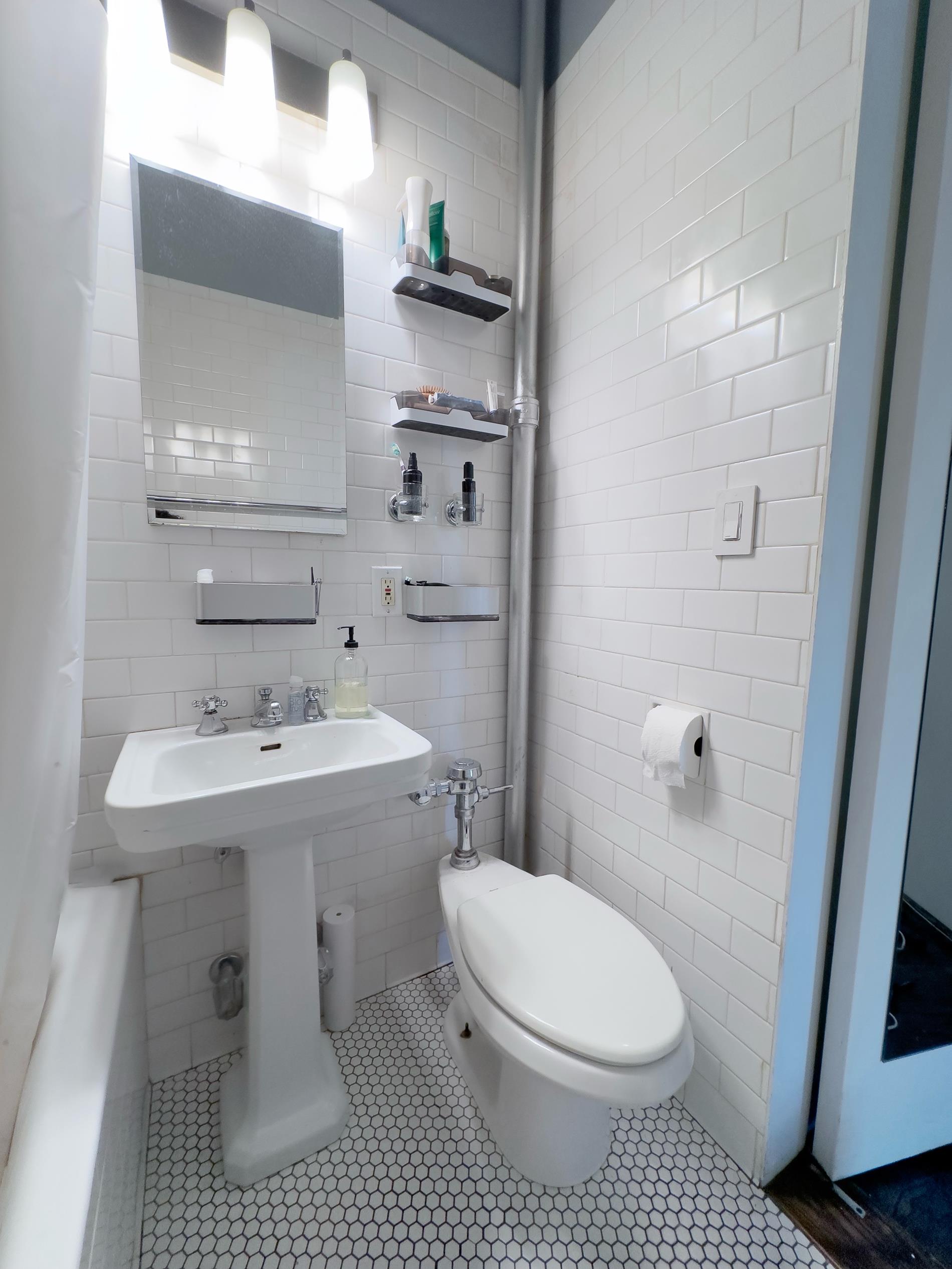 345 E 19th Street, New York, NY 10003, 1 Bedroom Bedrooms, 3 Rooms Rooms,1 BathroomBathrooms,Residential,For Sale,19th,OLRS-2089507