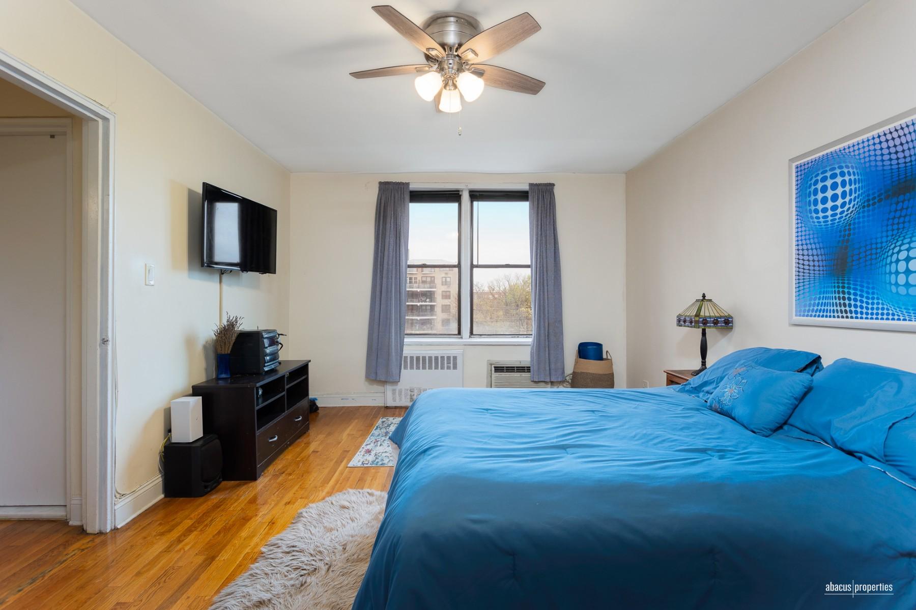 488 Ocean Parkway, New York, NY 11218, 1 Bedroom Bedrooms, 3 Rooms Rooms,1 BathroomBathrooms,Residential,For Sale,The Edgewood,Ocean,RLMX-100399