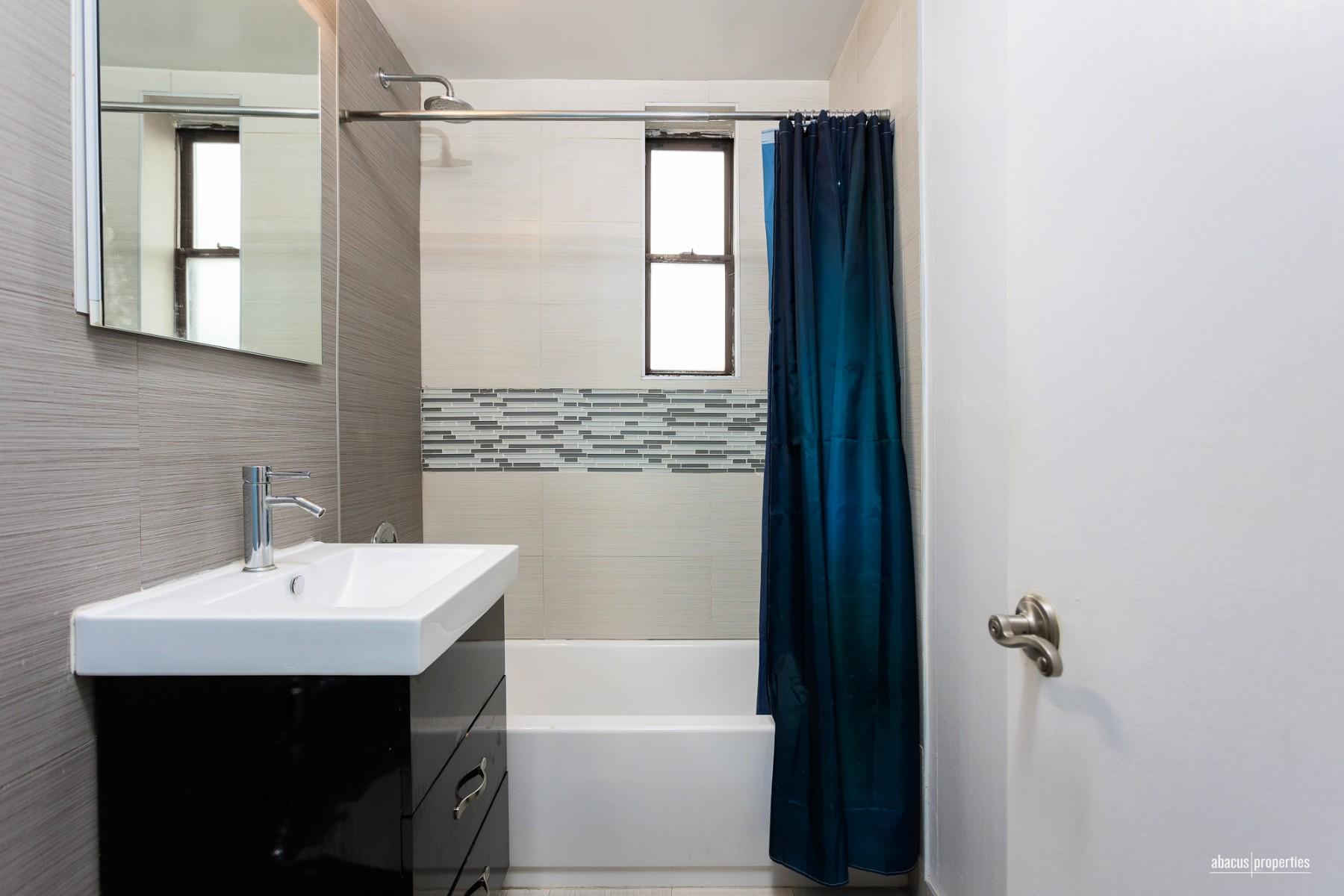 488 Ocean Parkway, New York, NY 11218, 1 Bedroom Bedrooms, 3 Rooms Rooms,1 BathroomBathrooms,Residential,For Sale,The Edgewood,Ocean,RLMX-100399