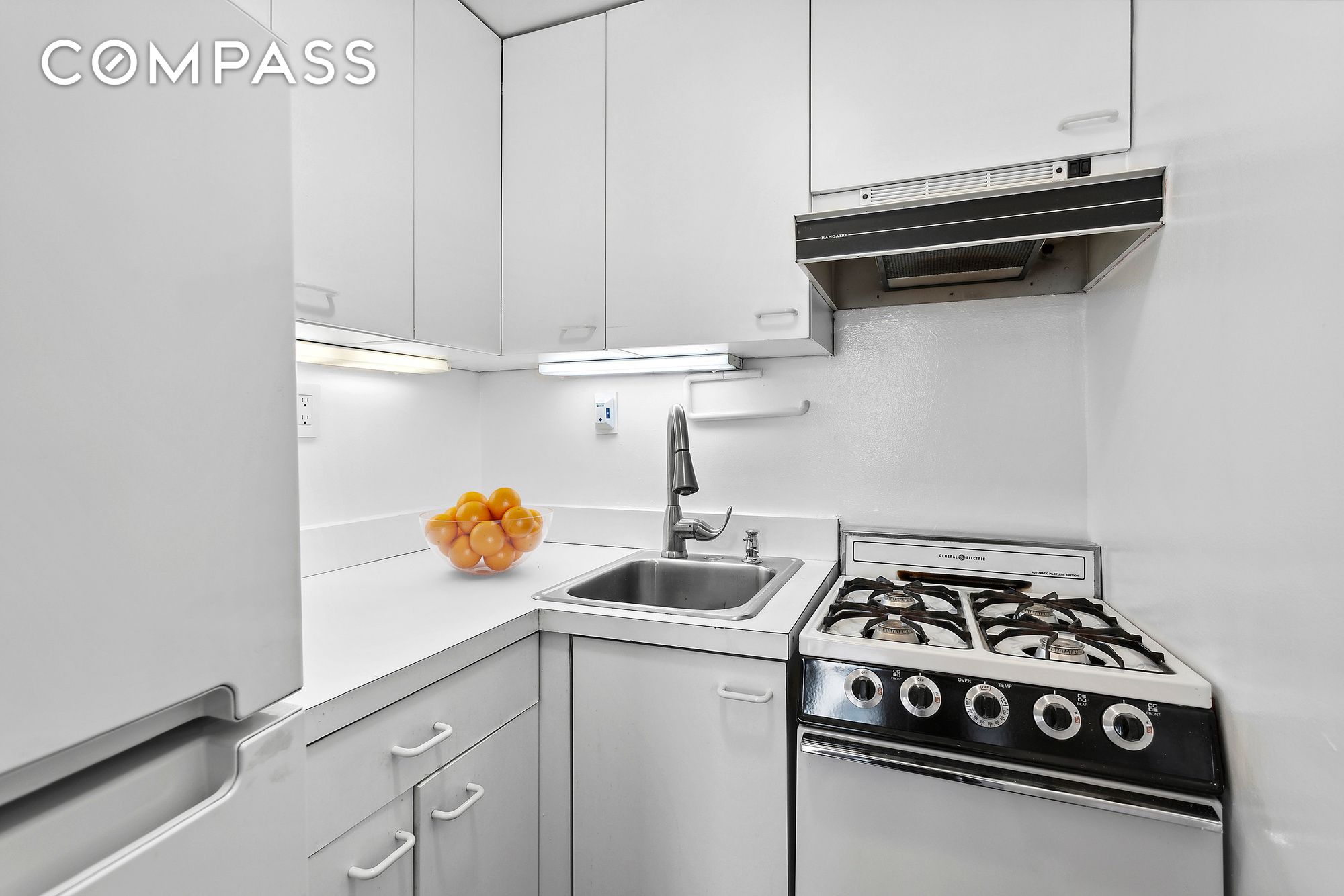 2 W 90th Street, New York, NY 10024, 2 Rooms Rooms,1 BathroomBathrooms,Residential,For Sale,90th,COMP-1592795629731468849