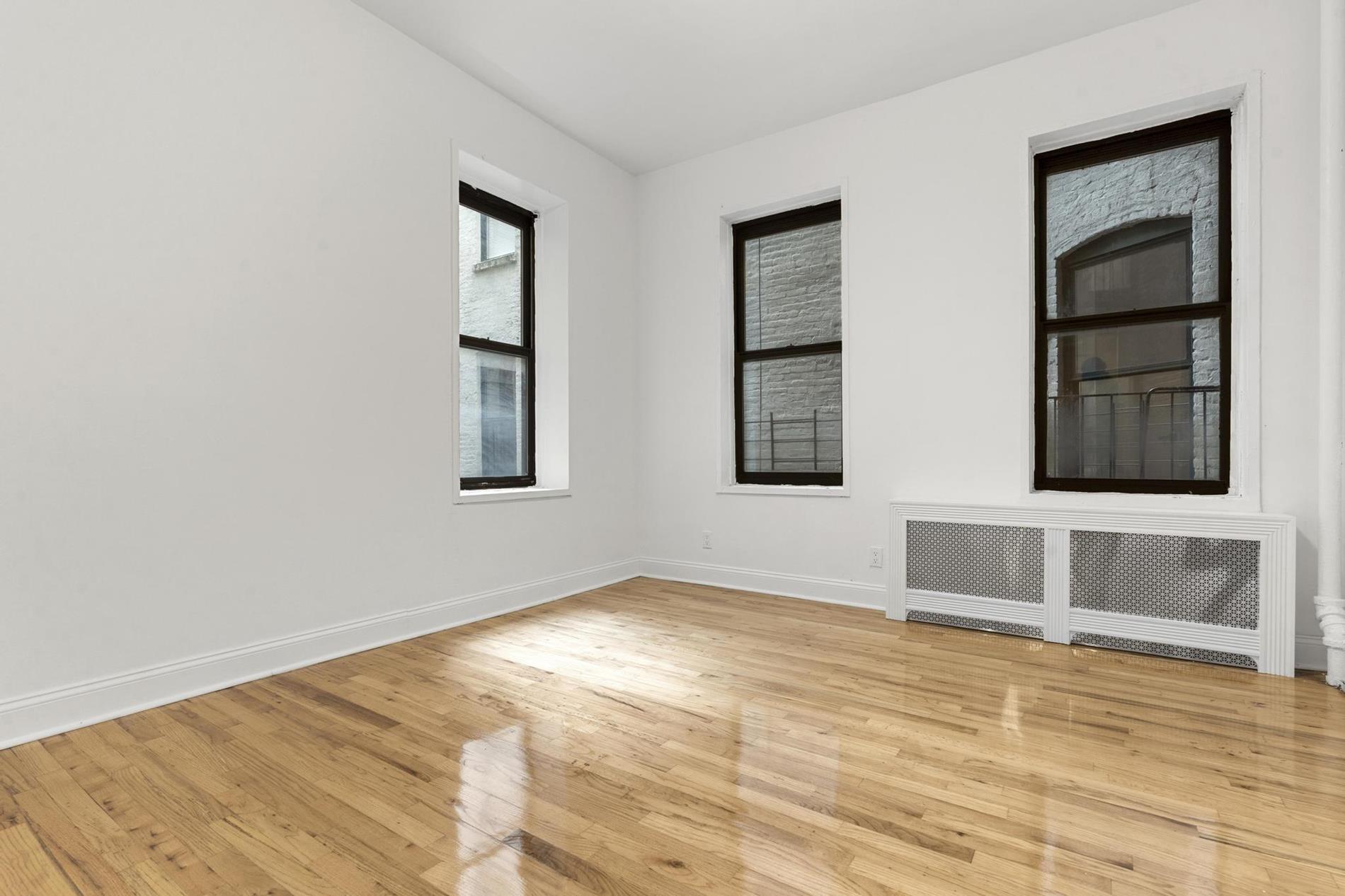 157 W 123rd Street, New York, NY 10027, 1 Bedroom Bedrooms, 3 Rooms Rooms,1 BathroomBathrooms,Residential,For Sale,123rd,OLRS-2090463