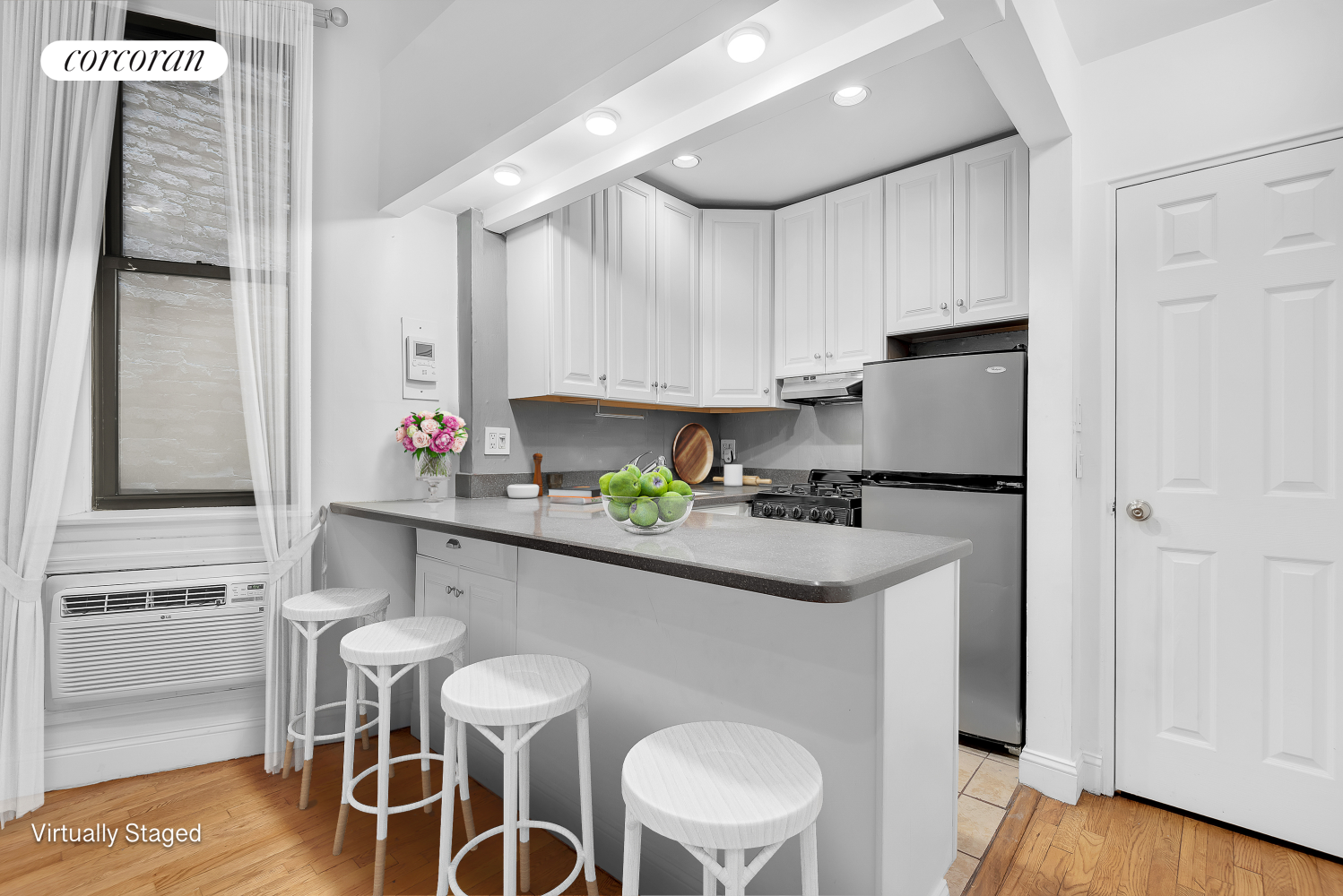 46 W 65TH Street, New York, NY 10023, 1 Bedroom Bedrooms, 3 Rooms Rooms,1 BathroomBathrooms,Residential,For Sale,65TH,RPLU-33423050461