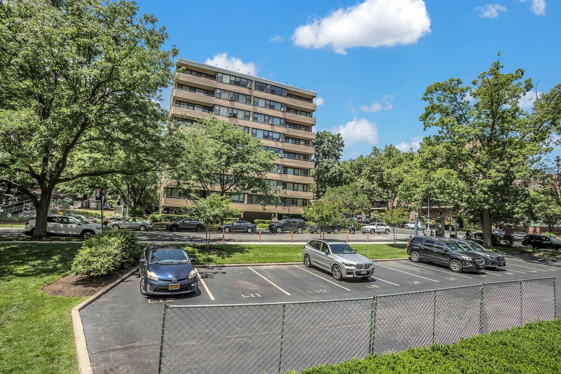 166-10 Powells Cove Boulevard, New York, NY 11357, 3 Bedrooms Bedrooms, 6 Rooms Rooms,1 BathroomBathrooms,Residential,For Sale,Powells Cove,RPLU-5123056507