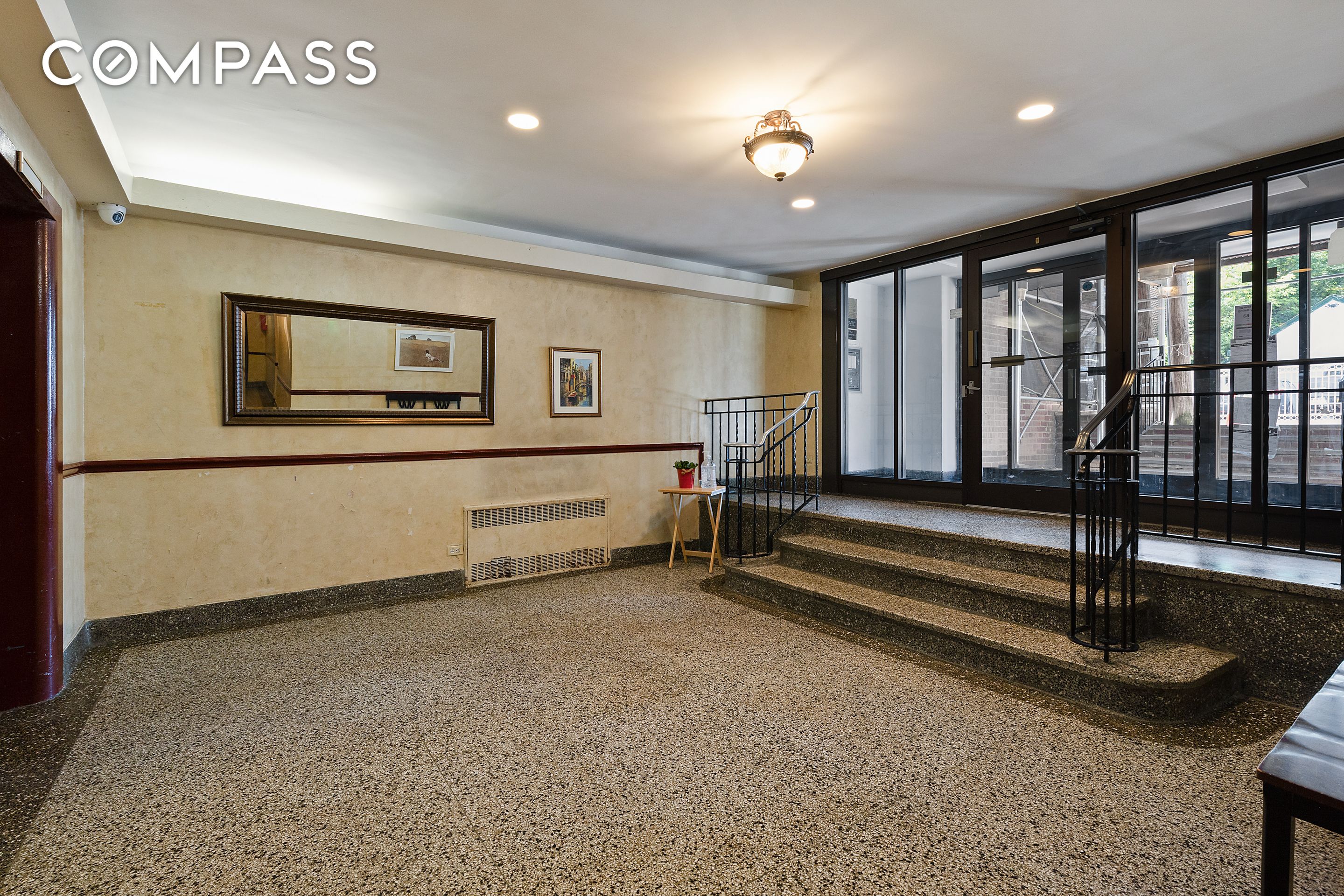 205 E 238th Street, New York, NY 10470, 1 Bedroom Bedrooms, 3 Rooms Rooms,1 BathroomBathrooms,Residential,For Sale,238th,COMP-1598644630806643593