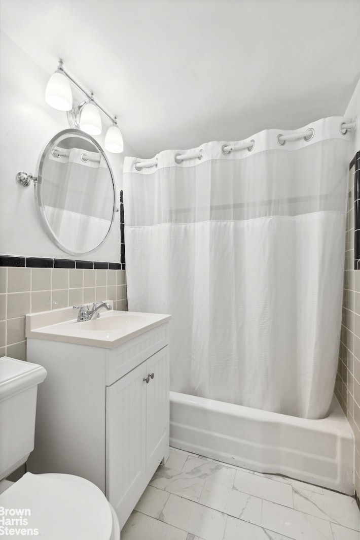 139 E 33RD Street, New York, NY 10016, 3 Rooms Rooms,1 BathroomBathrooms,Residential,For Sale,139 EAST 33RD STRE,33RD,RPLU-63223059113