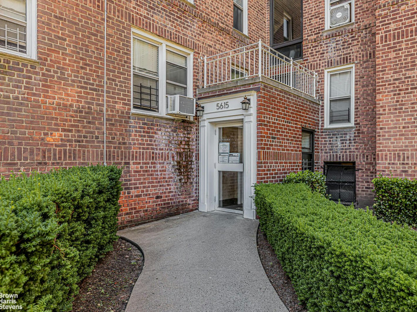 5615 NETHERLAND Avenue, New York, NY 10471, 1 Bedroom Bedrooms, 3 Rooms Rooms,1 BathroomBathrooms,Residential,For Sale,NETHERLAND GARDENS,NETHERLAND,RPLU-1086923064118