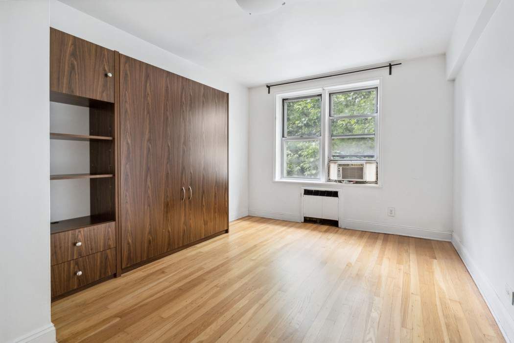 72-81 113th Street, New York, NY 11375, 2 Bedrooms Bedrooms, 4 Rooms Rooms,1 BathroomBathrooms,Residential,For Sale,113th,PRCH-21007833