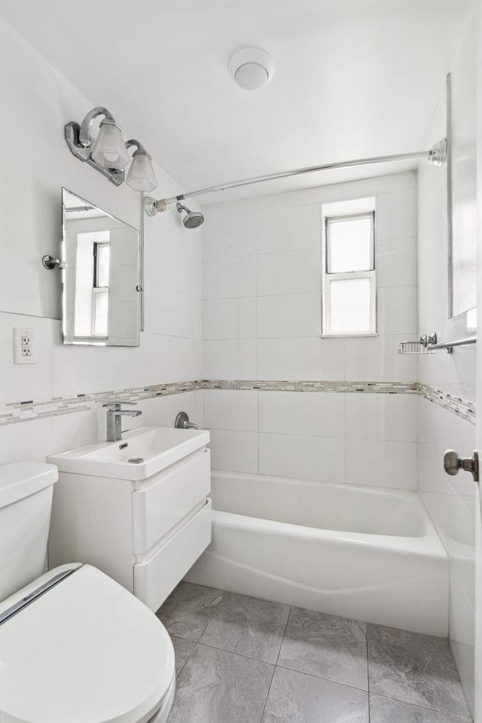 72-81 113th Street, New York, NY 11375, 2 Bedrooms Bedrooms, 4 Rooms Rooms,1 BathroomBathrooms,Residential,For Sale,113th,PRCH-21007833