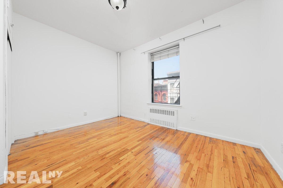 108 W 80th Street, New York, NY 10024, 2 Rooms Rooms,1 BathroomBathrooms,Residential,For Sale,80th,RLMX-101001