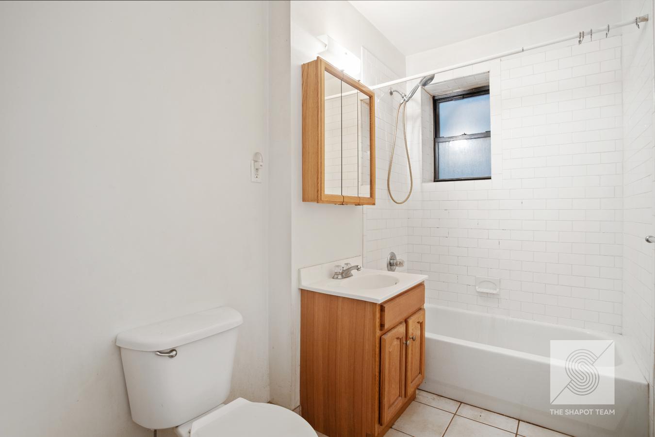 237 W 134th Street, New York, NY 10030, 1 Bedroom Bedrooms, 3 Rooms Rooms,1 BathroomBathrooms,Residential,For Sale,134th,RLMX-101148