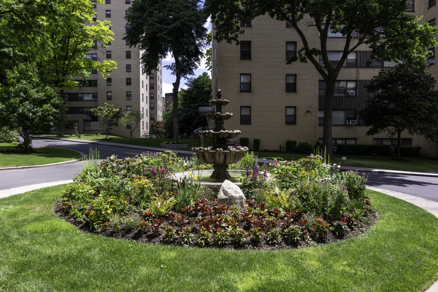 9 FORDHAM HILL Oval, New York, NY 10468, 1 Bedroom Bedrooms, 4 Rooms Rooms,1 BathroomBathrooms,Residential,For Sale,FORDHAM HILL,FORDHAM HILL,RPLU-798323082421