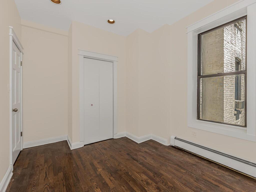 7115 3rd Avenue, New York, NY 11209, 2 Bedrooms Bedrooms, 5 Rooms Rooms,1 BathroomBathrooms,Residential,For Sale,3rd,OLRS-2092860