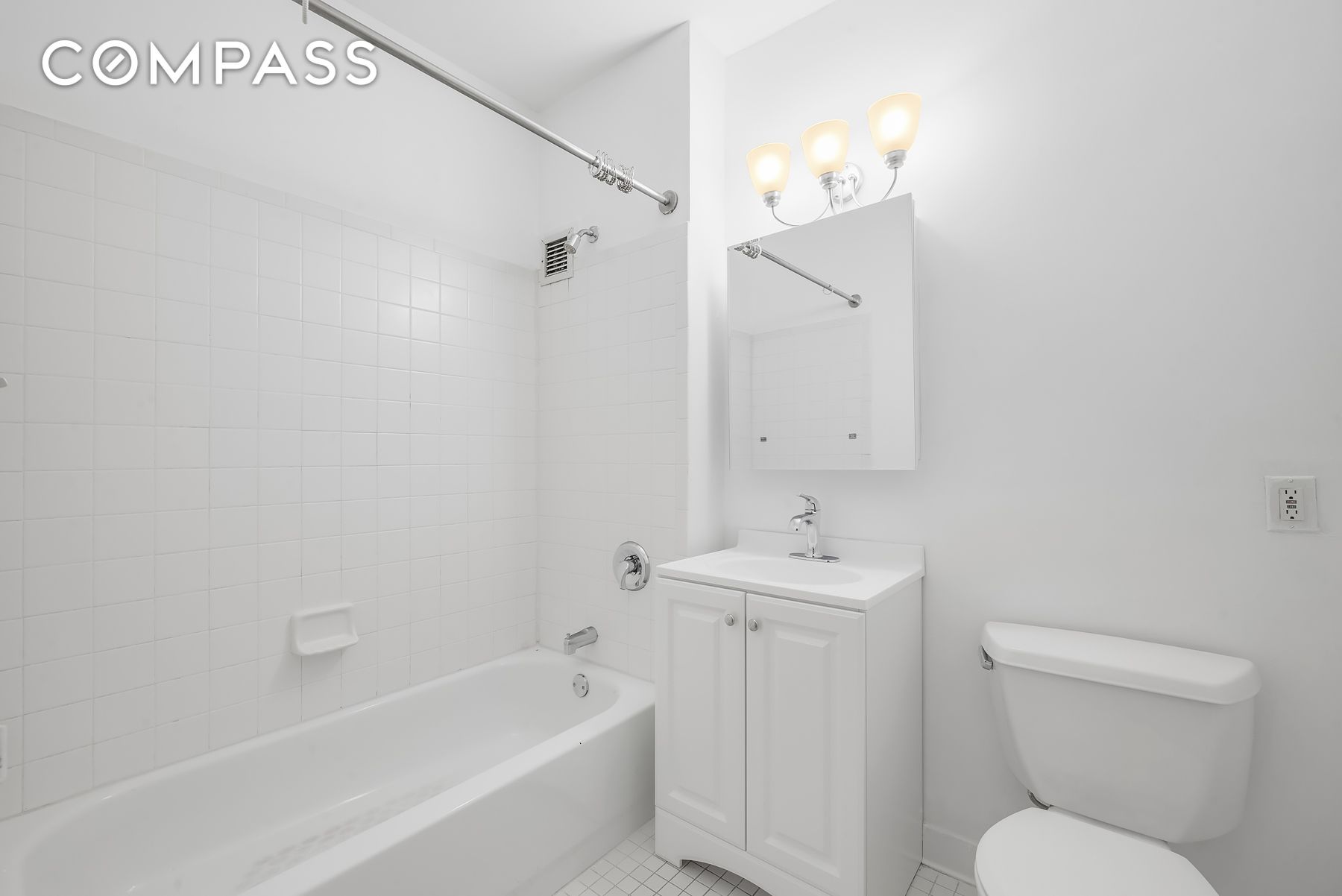 130 Lenox Avenue, New York, NY 10026, 2 Bedrooms Bedrooms, 4 Rooms Rooms,1 BathroomBathrooms,Residential,For Sale,Lenox,COMP-1578335634517963017