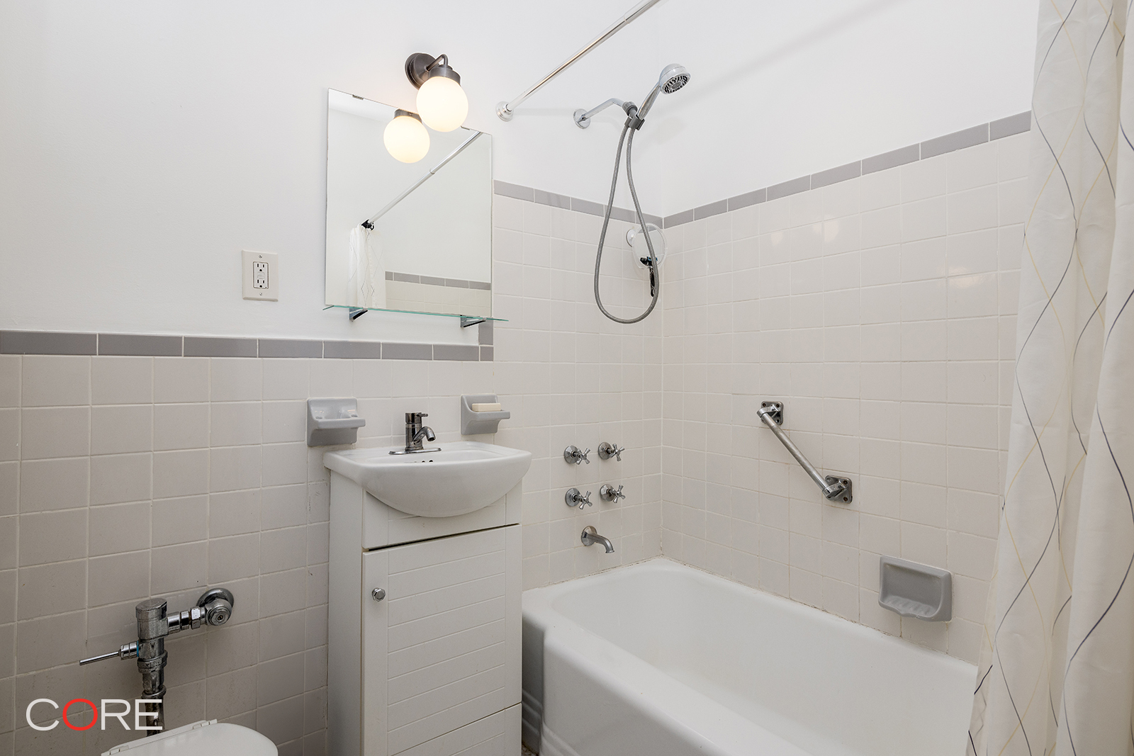 35-21 79th Street, New York, NY 11372, 3 Rooms Rooms,1 BathroomBathrooms,Residential,For Sale,Monroe,79th,PRCH-35069067