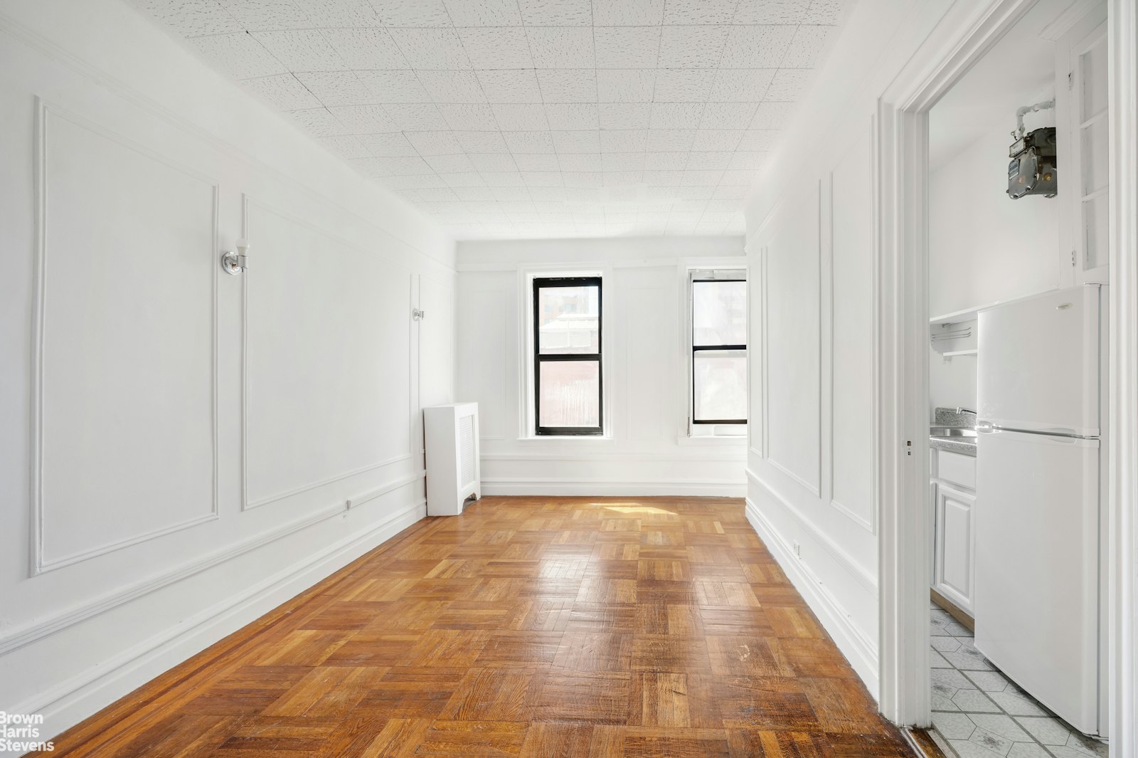 825 WALTON Avenue, New York, NY 10451, 1 Bedroom Bedrooms, 3 Rooms Rooms,1 BathroomBathrooms,Residential,For Sale,VARMA CO-OP,WALTON,RPLU-63223067993