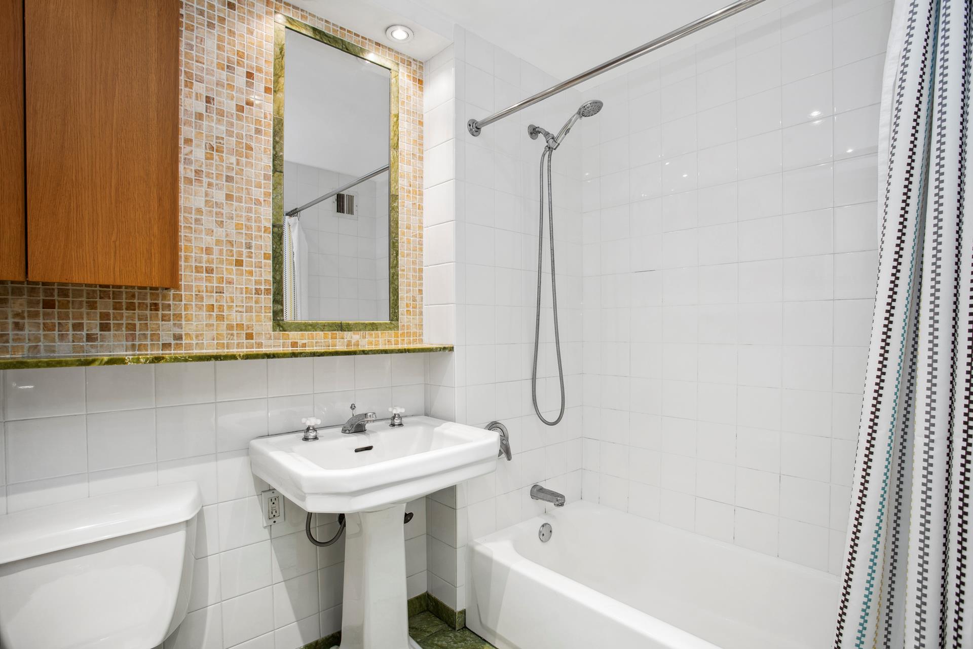 102 BRADHURST Avenue, New York, NY 10039, 1 Bedroom Bedrooms, 3 Rooms Rooms,1 BathroomBathrooms,Residential,For Sale,THE SUTTON,BRADHURST,RPLU-5123095444