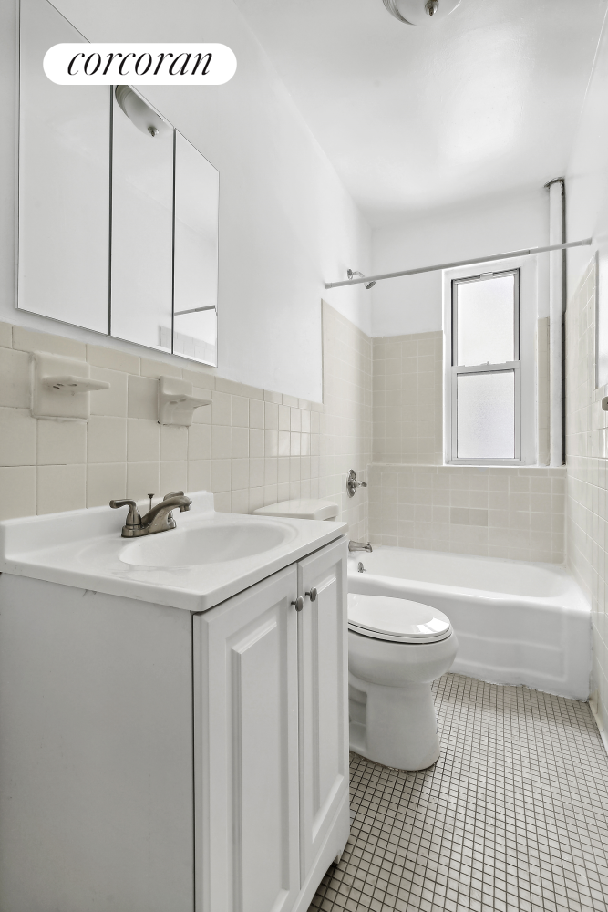 515 W 135TH Street, New York, NY 10031, 3 Bedrooms Bedrooms, 5 Rooms Rooms,1 BathroomBathrooms,Residential,For Sale,135TH,RPLU-33423086004