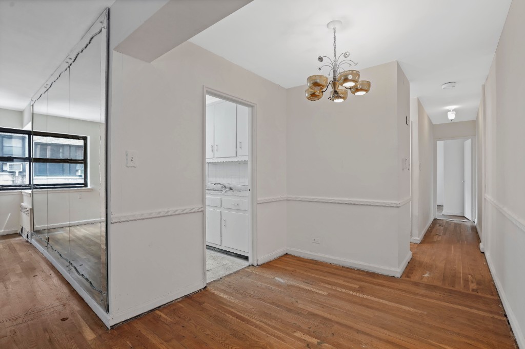 133-27 Sanford Avenue, New York, NY 11355, 2 Bedrooms Bedrooms, 4 Rooms Rooms,1 BathroomBathrooms,Residential,For Sale,Sanford,RLMX-101624