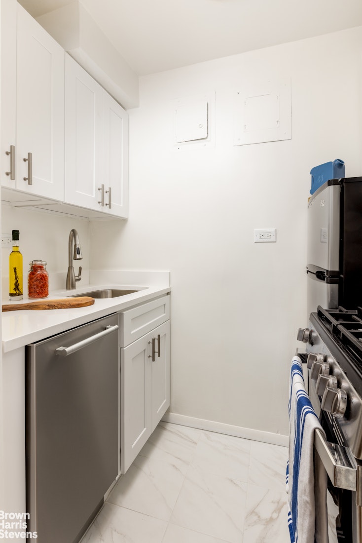 288 LEXINGTON Avenue, New York, NY 10016, 2 Rooms Rooms,1 BathroomBathrooms,Residential,For Sale,Tee Lex Operating,LEXINGTON,RPLU-21923087773