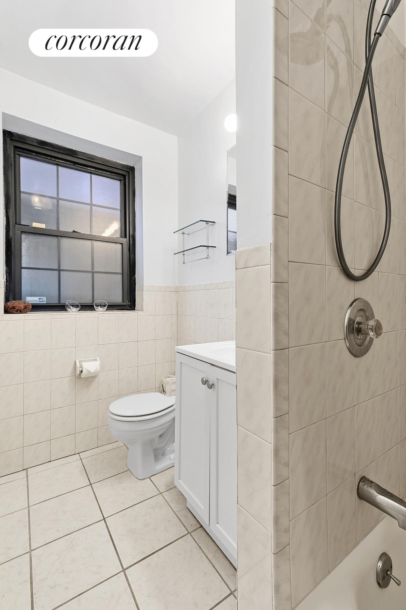 50 PARK Terrace, New York, NY 10034, 1 Bedroom Bedrooms, 4 Rooms Rooms,1 BathroomBathrooms,Residential,For Sale,PARK,RPLU-33423107541