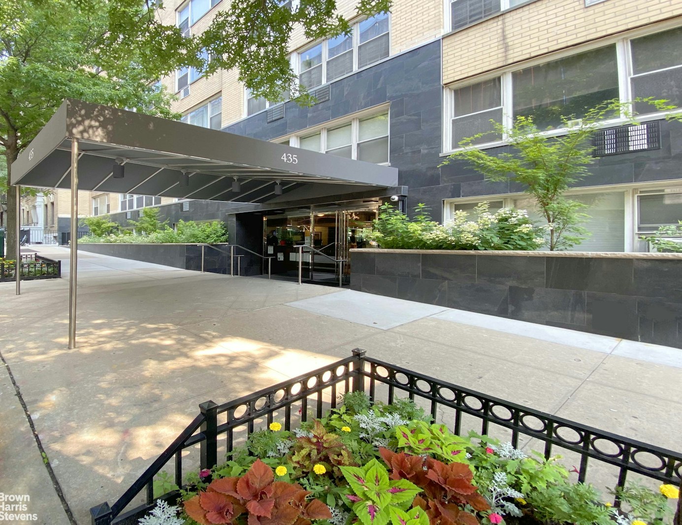 435 E 65TH Street, New York, NY 10065, 1 Bedroom Bedrooms, 3 Rooms Rooms,1 BathroomBathrooms,Residential,For Sale,65TH,RPLU-63223109298