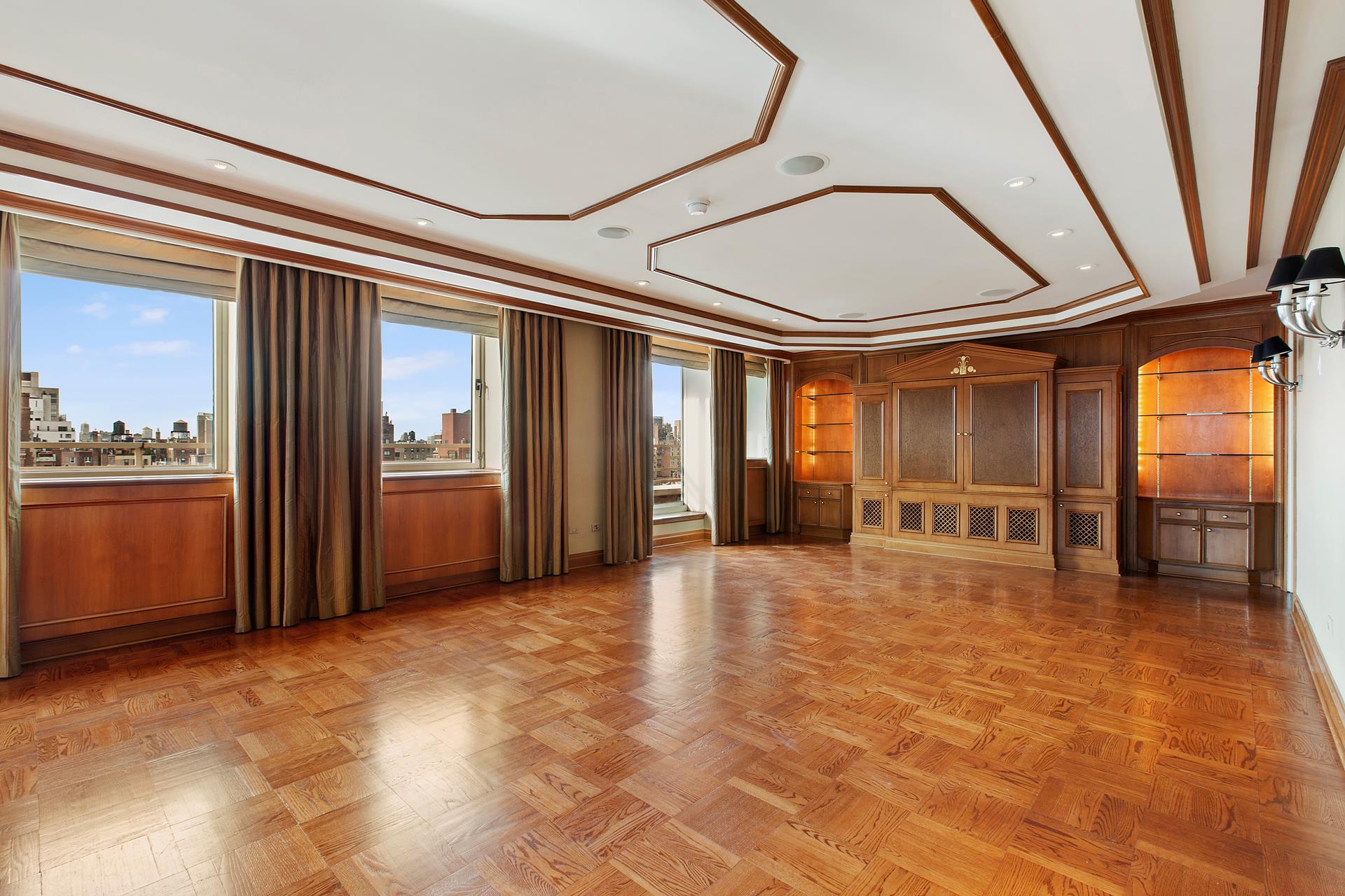 201 East 80th Street 18A, Yorkville, Upper East Side, NYC - 5 Bedrooms  
5 Bathrooms  
8 Rooms - 