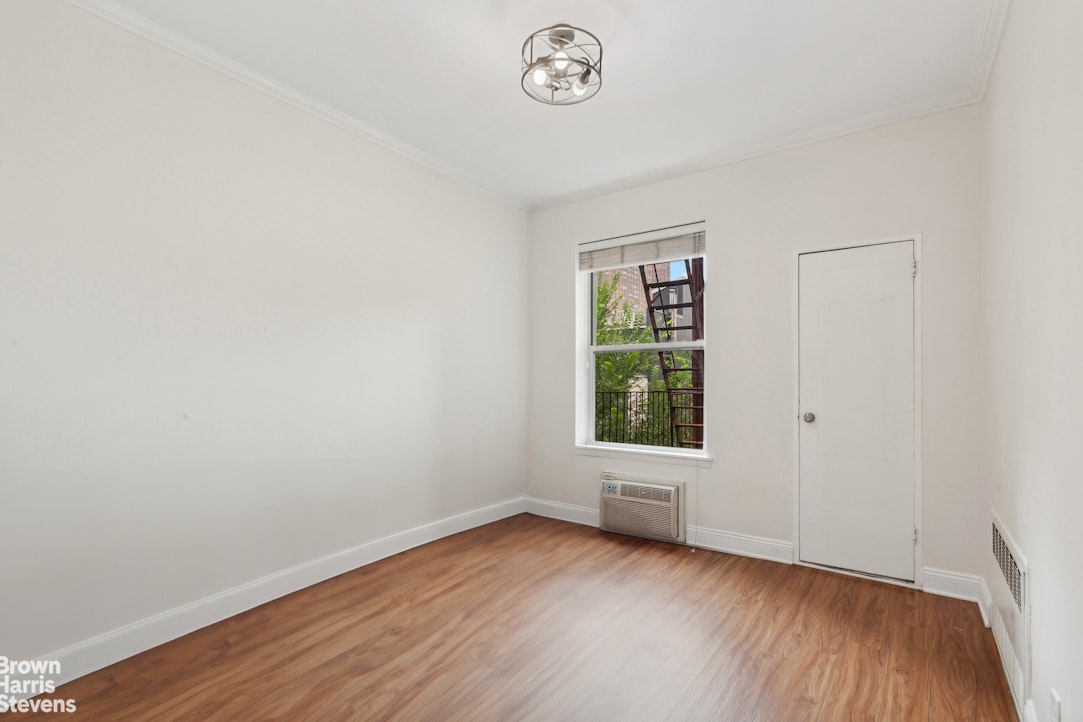 521 E 88TH Street, New York, NY 10128, 1 Bedroom Bedrooms, 3 Rooms Rooms,1 BathroomBathrooms,Residential,For Sale,521 E 88TH,88TH,RPLU-850723099312